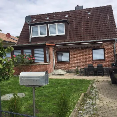 Strandnaehe Lägenhet *